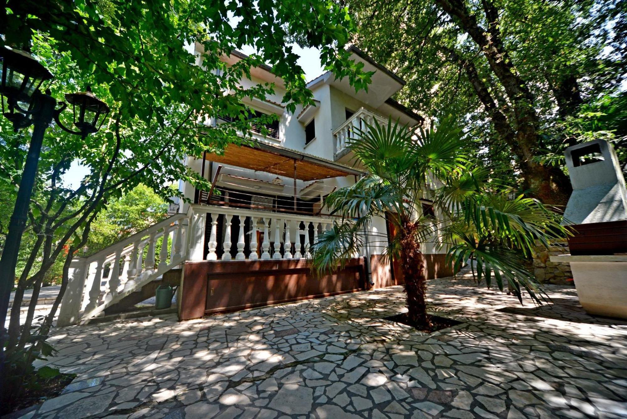 Apartments Karmelic Малинска Екстериор снимка