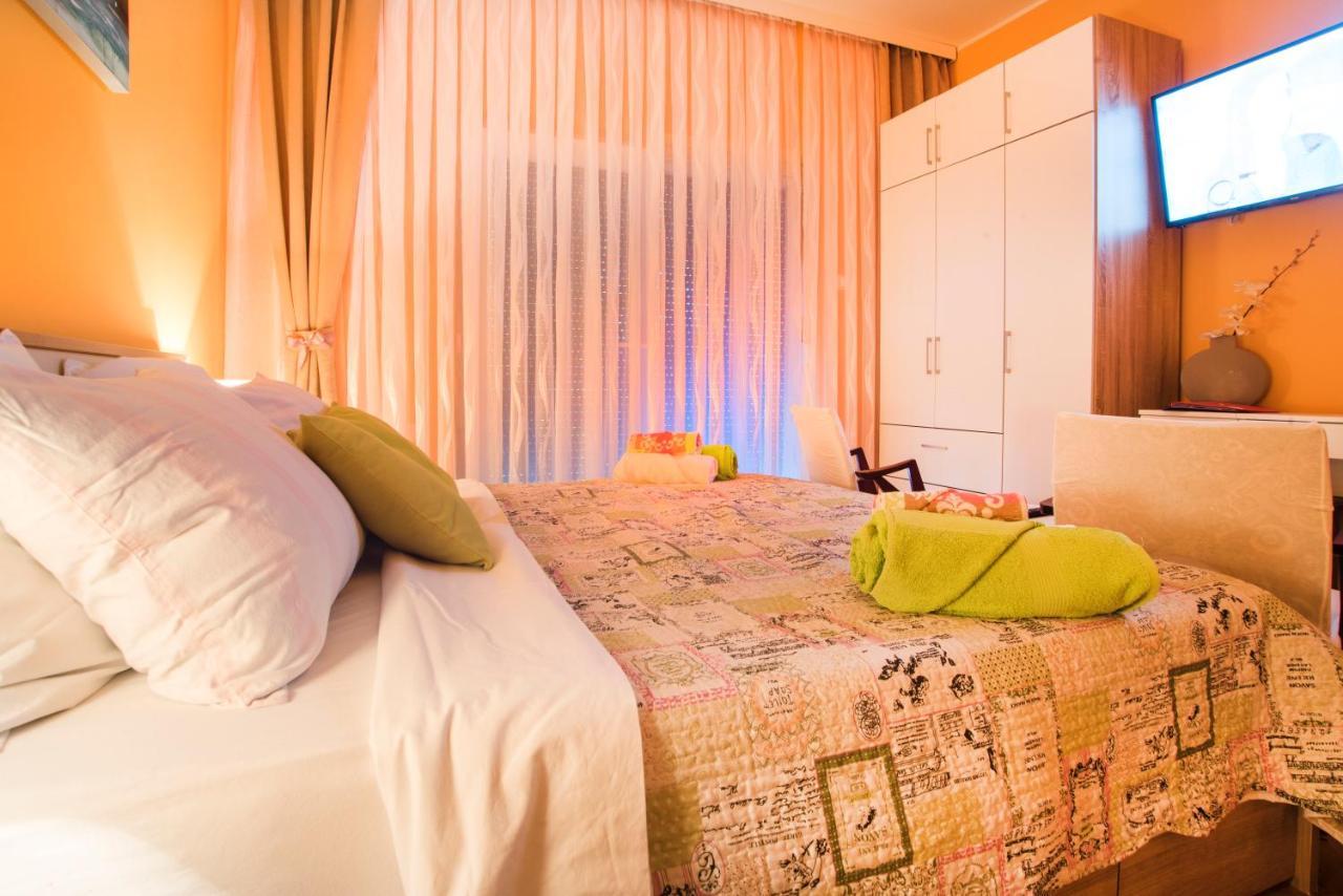 Apartments Karmelic Малинска Екстериор снимка