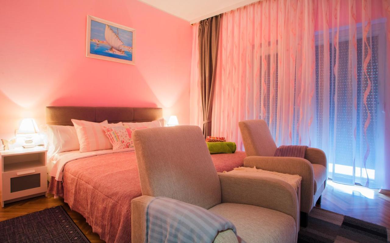 Apartments Karmelic Малинска Екстериор снимка
